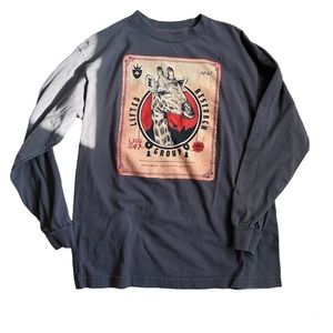L-R-G Lifted Research Group T Shirt  M/Medium Gray Men Long Sleeve T Shirt